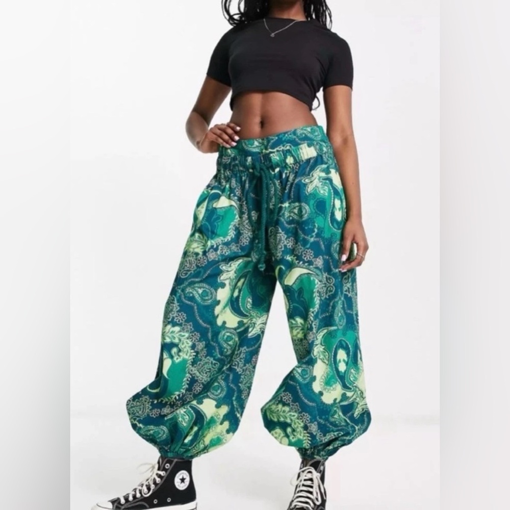 Women’s Green Paisley Harem Pants